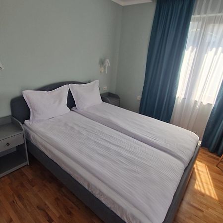 Flowers Apartments Νεσέμπαρ Εξωτερικό φωτογραφία