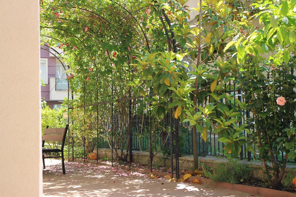 Flowers Apartments Νεσέμπαρ Εξωτερικό φωτογραφία